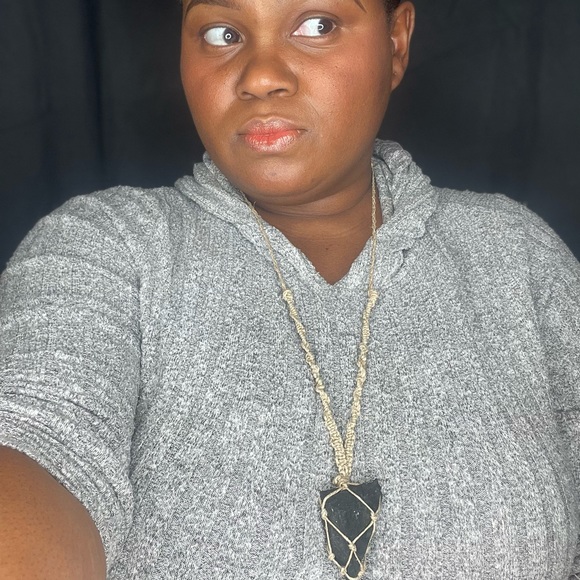 Shungite crystal and hemp cord necklace - Picture 2 of 2